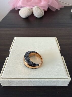 Swarovski Pebble Ring Rose Gold Tone Size 52 US 5.75
